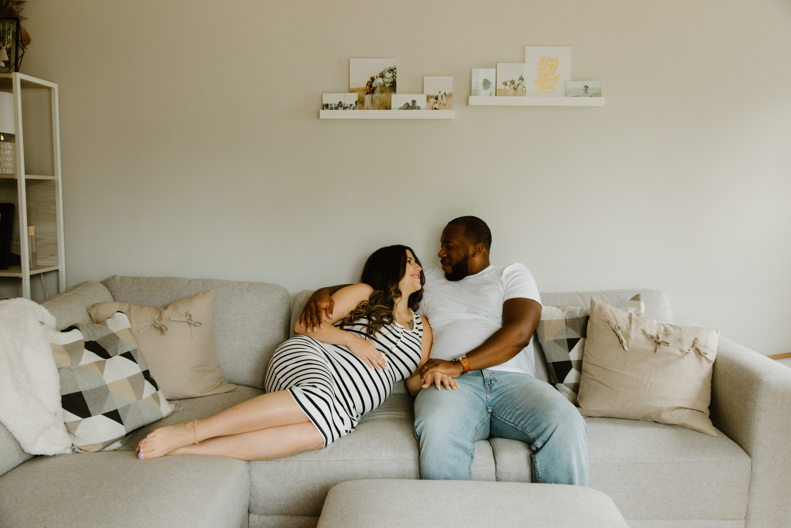 Grand Rapids in-home maternity photographer